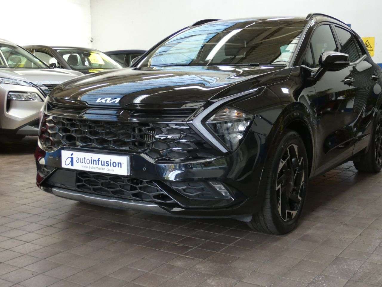 A 2023 KIA SPORTAGE 1.6 T-GDi 13.8kWh GT-Line SUV 5dr Petrol Plug-in Hybrid Auto AWD Euro 6 (s/ A 2023 KIA SPORTAGE 1.6 T-GDi 13.8kWh GT-Line SUV 5dr Petrol Plug-in Hybrid Auto AWD Euro 6 (s/