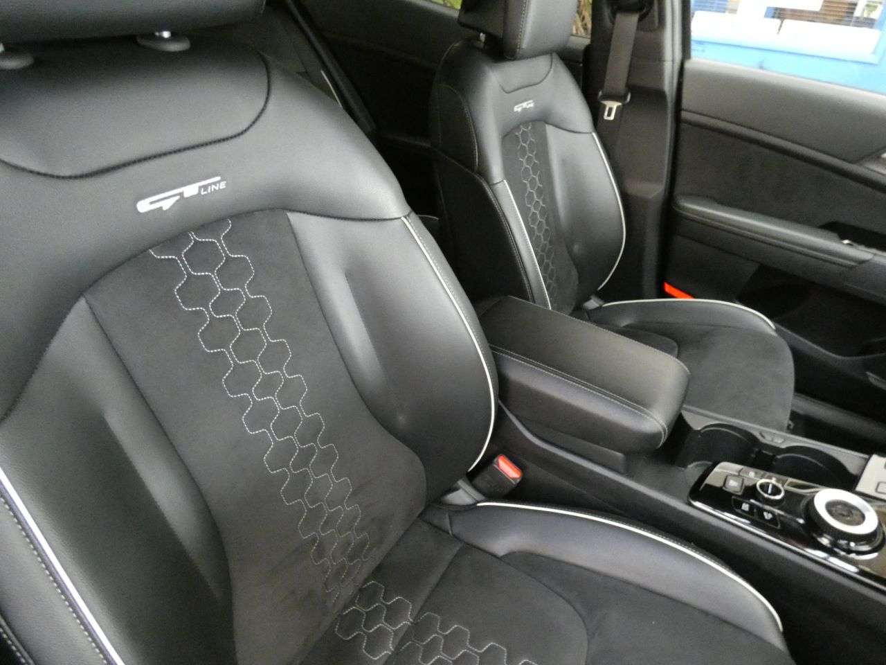 2023 KIA SPORTAGE 2023 KIA SPORTAGE