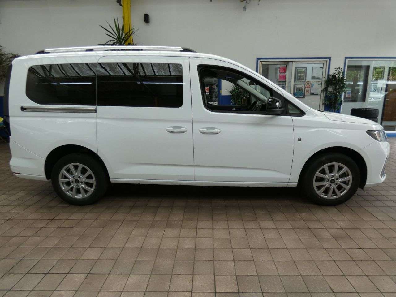 2023 FORD GRAND TOURNEO CONNECT 2023 FORD GRAND TOURNEO CONNECT