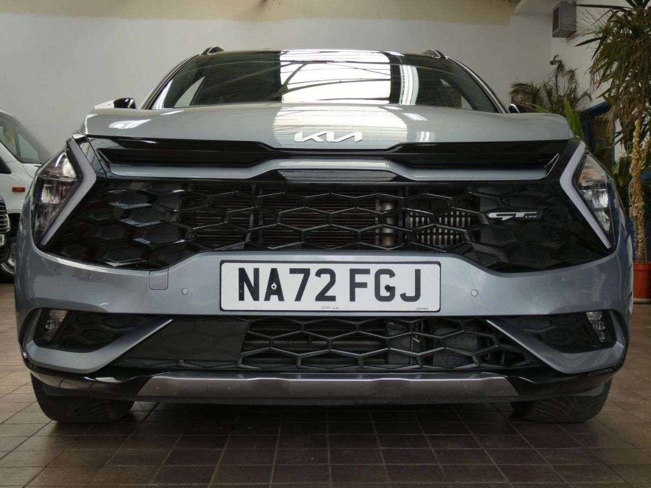 A 2022 KIA SPORTAGE 1.6 T-GDi 13.8kWh GT-Line SUV 5dr Petrol Plug-in Hybrid Auto AWD Euro 6 (s/ A 2022 KIA SPORTAGE 1.6 T-GDi 13.8kWh GT-Line SUV 5dr Petrol Plug-in Hybrid Auto AWD Euro 6 (s/