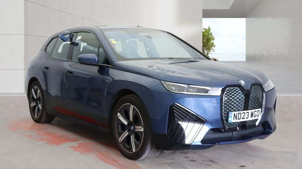 A 2023 BMW IX 40 76.6kWh M Sport SUV 5dr Electric Auto xDrive (11kW Charger) (326 ps) 1 O A 2023 BMW IX 40 76.6kWh M Sport SUV 5dr Electric Auto xDrive (11kW Charger) (326 ps) 1 O