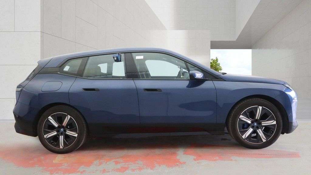 2023 BMW IX 2023 BMW IX
