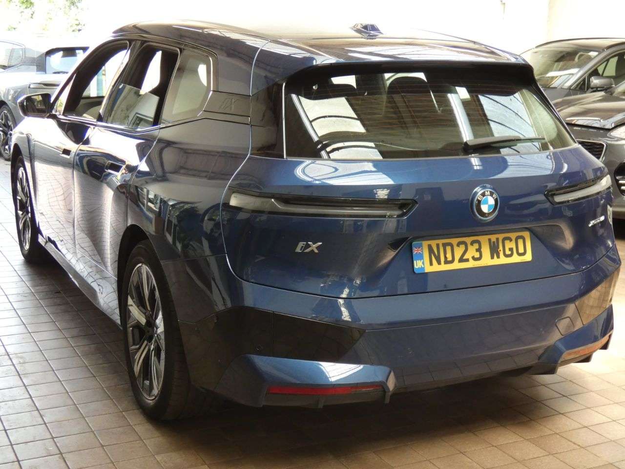 A 2023 BMW IX 40 76.6kWh M Sport SUV 5dr Electric Auto xDrive (11kW Charger) (326 ps) 1 O A 2023 BMW IX 40 76.6kWh M Sport SUV 5dr Electric Auto xDrive (11kW Charger) (326 ps) 1 O