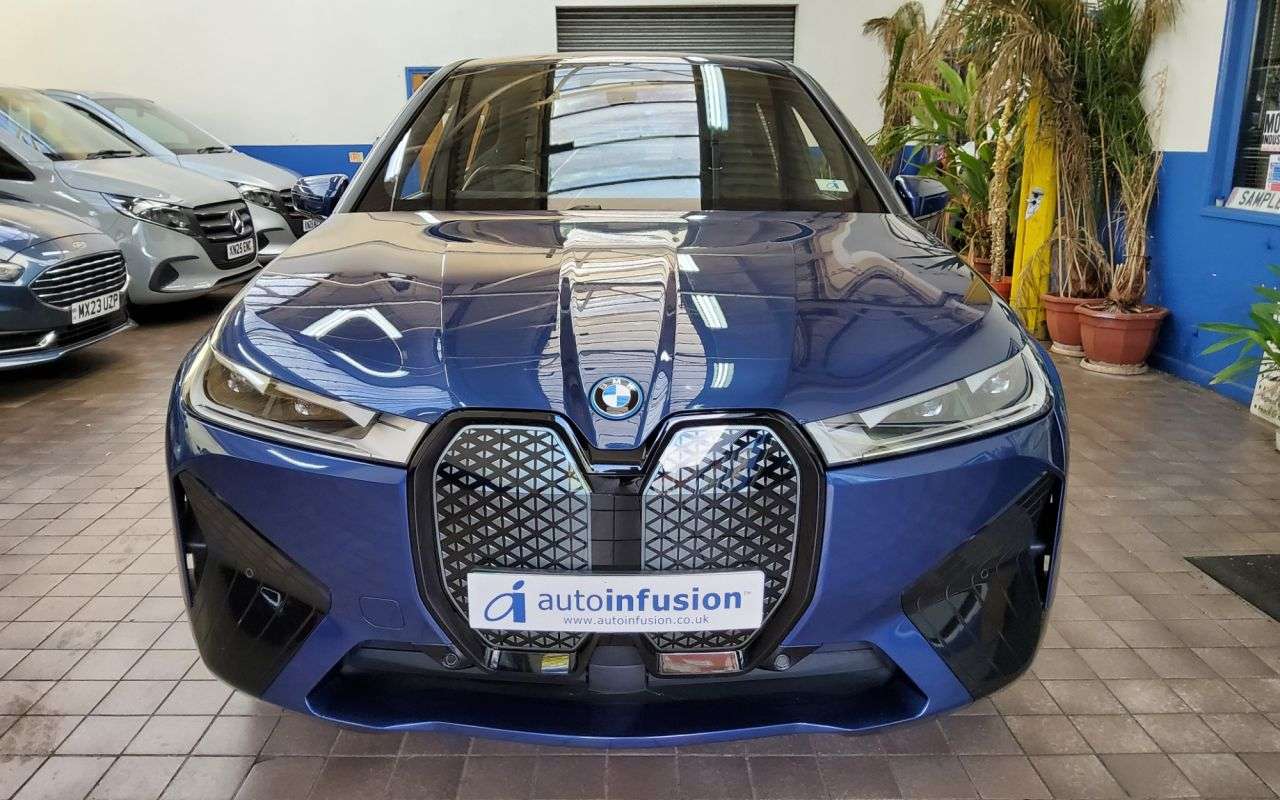 2023 BMW IX 2023 BMW IX