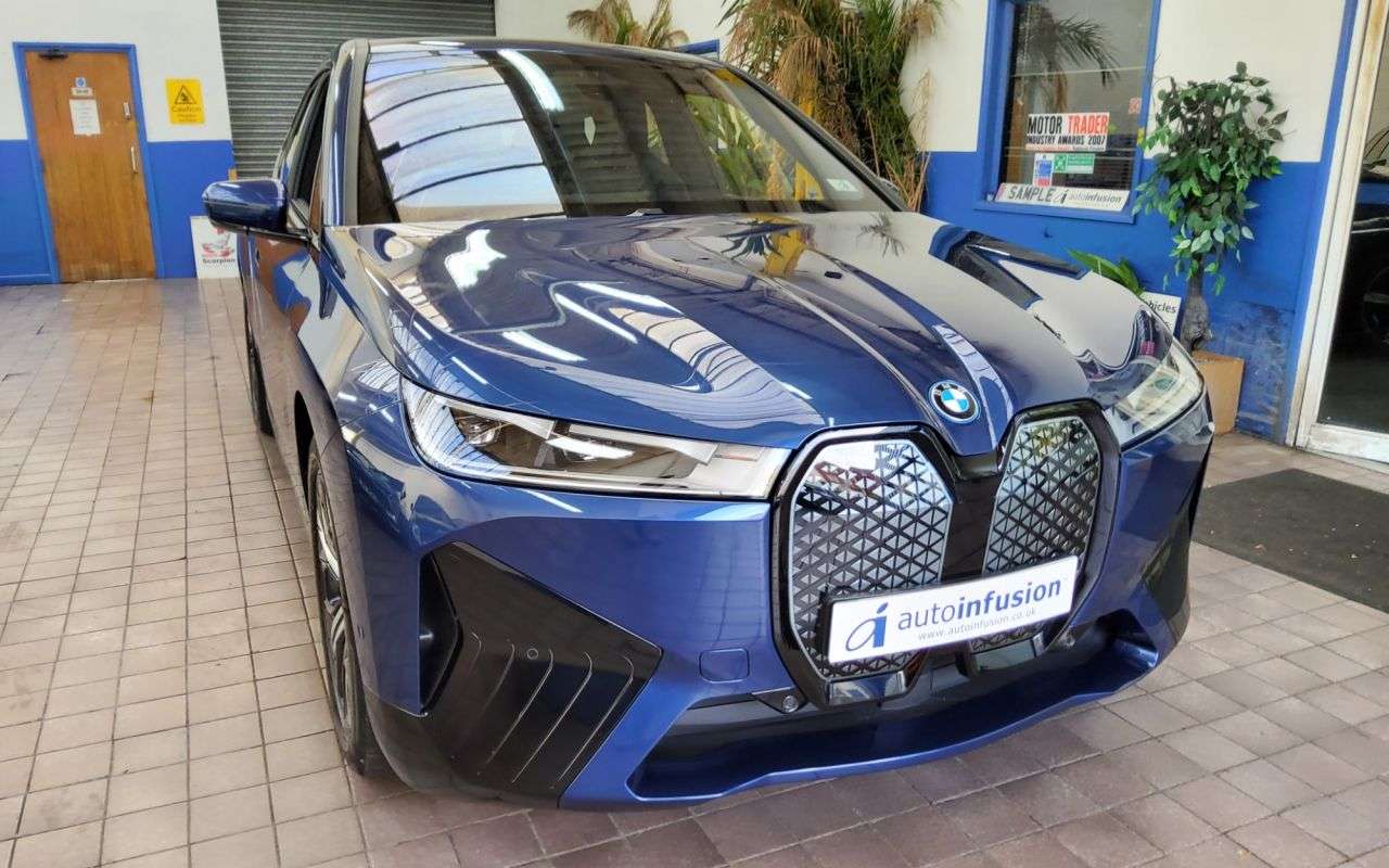 2023 BMW IX 2023 BMW IX