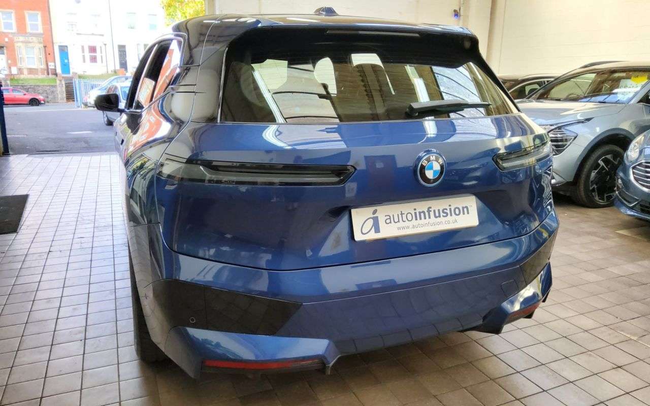 2023 BMW IX 2023 BMW IX