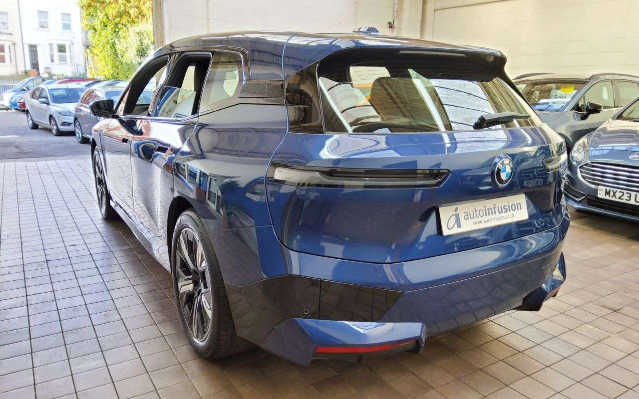 2023 BMW IX 2023 BMW IX