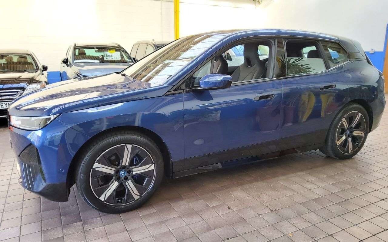 2023 BMW IX 2023 BMW IX