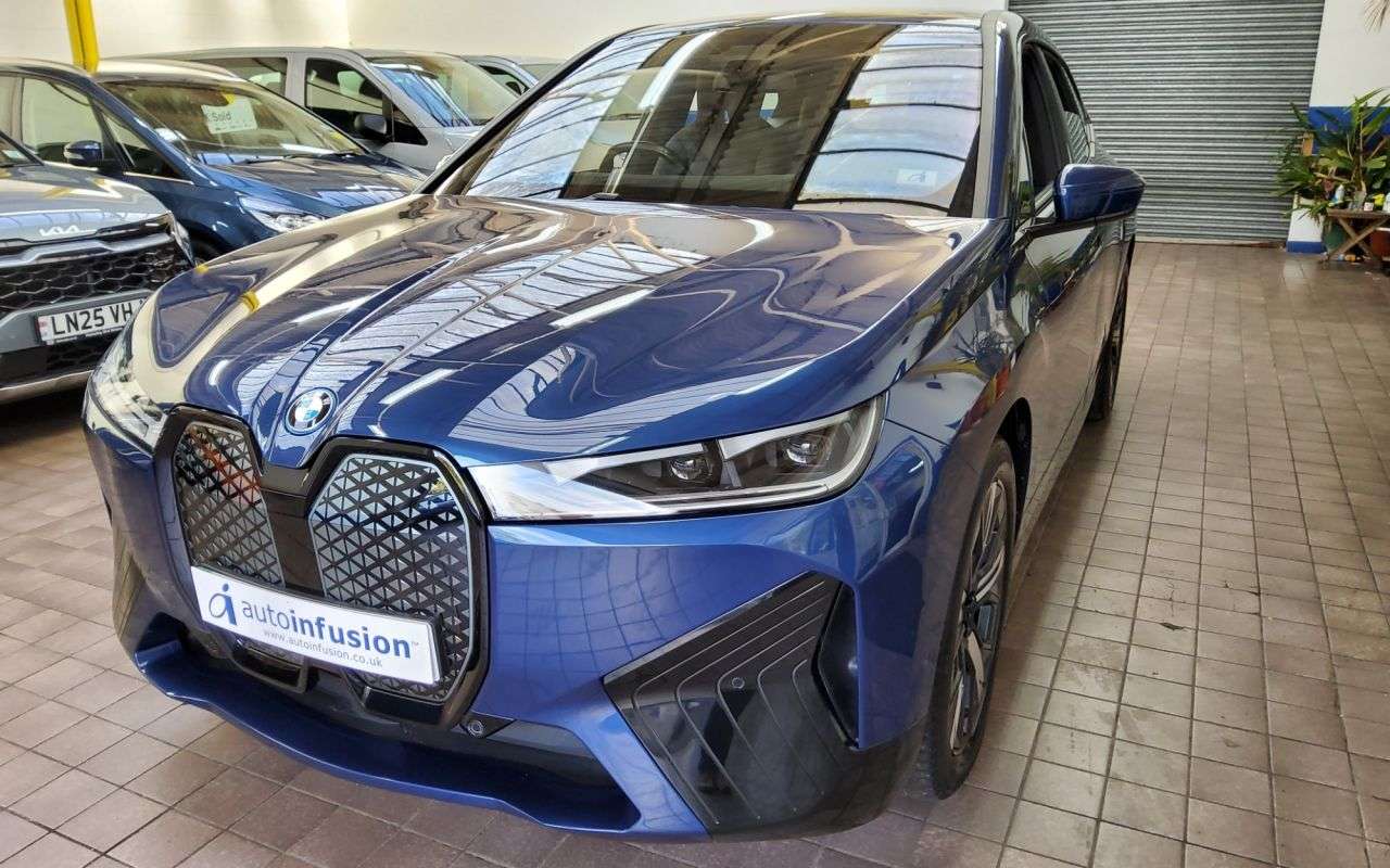 2023 BMW IX 2023 BMW IX