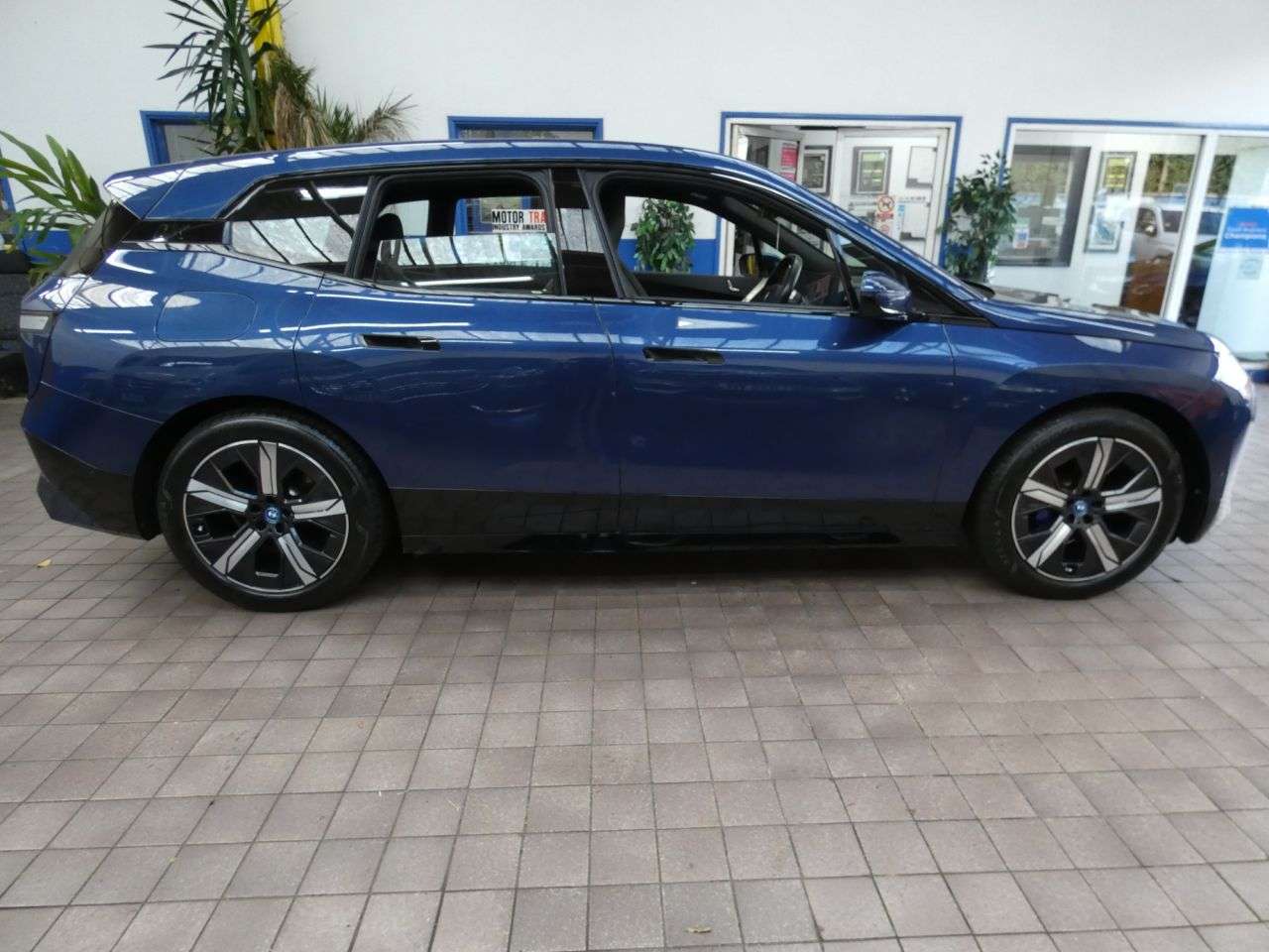 2023 BMW IX 2023 BMW IX