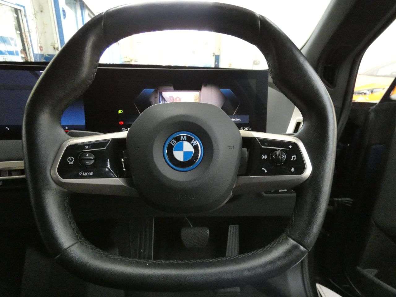 2023 BMW IX 2023 BMW IX