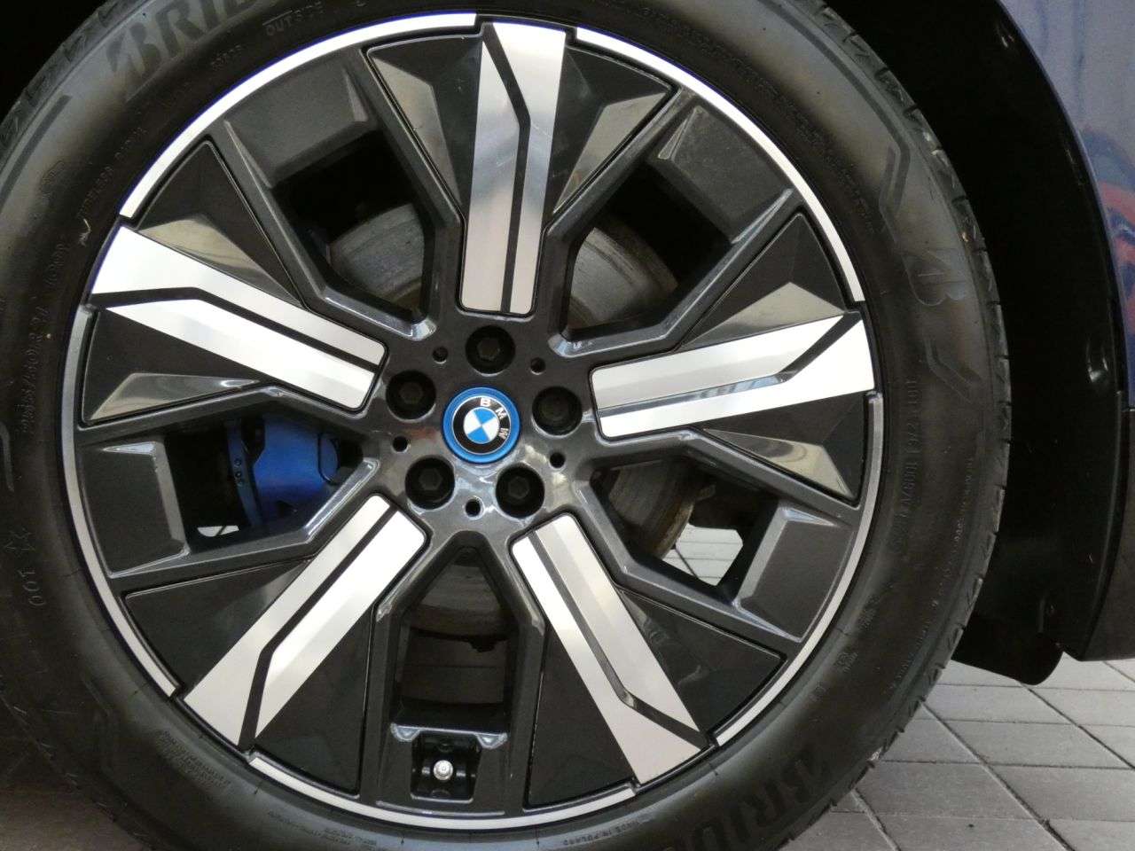 2023 BMW IX 2023 BMW IX