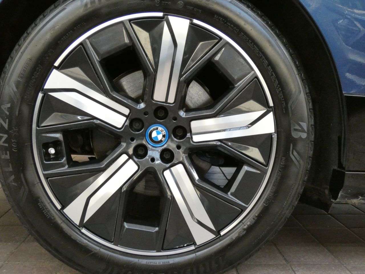 2023 BMW IX 2023 BMW IX