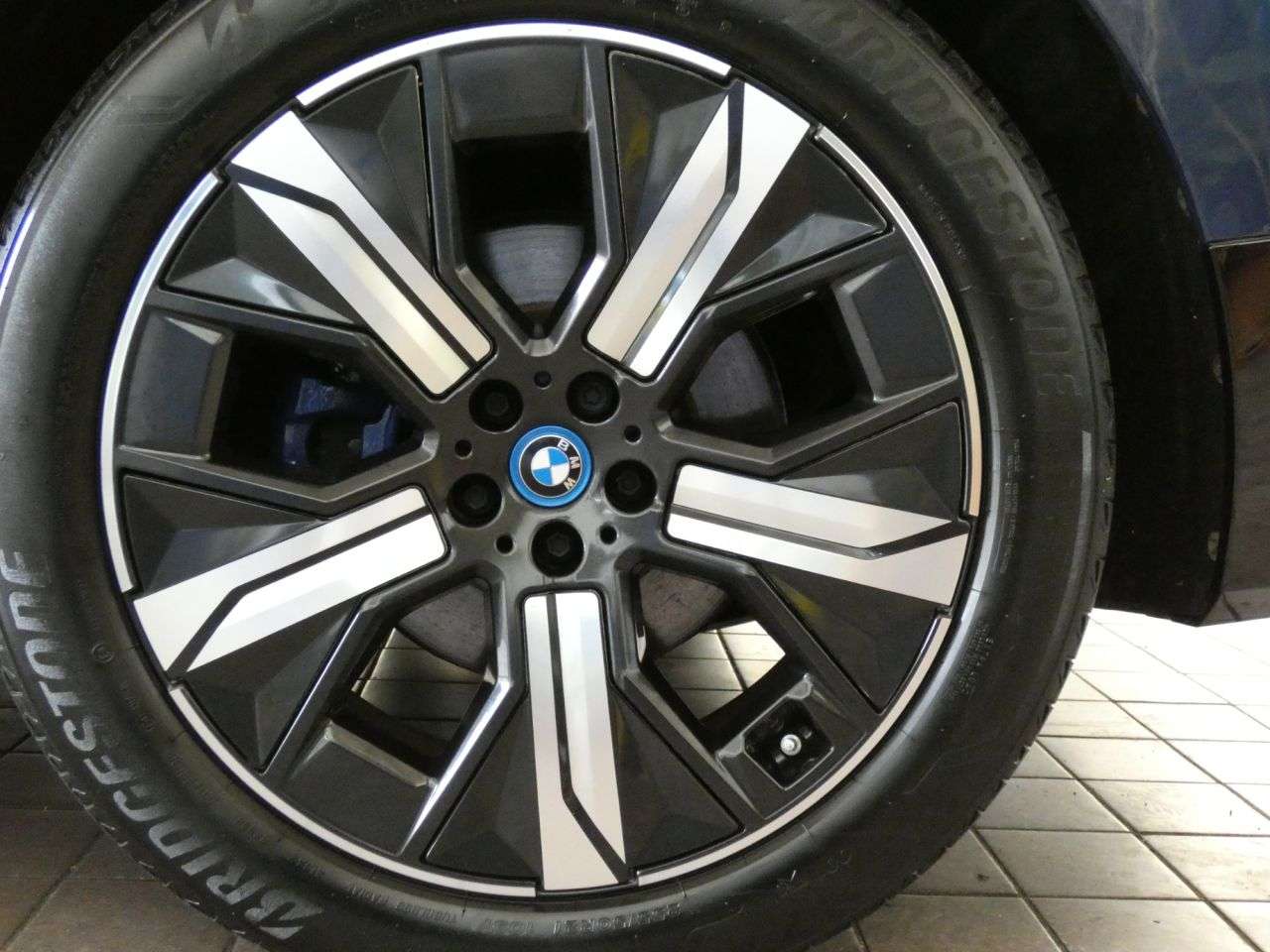 2023 BMW IX 2023 BMW IX