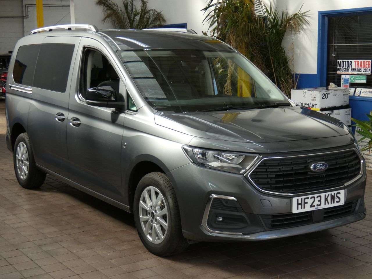 A 2023 FORD GRAND TOURNEO CONNECT 2.0 EcoBlue Titanium MPV 5dr Diesel Manual Euro 6 (s/s) (122 ps) 1 OWNER SE A 2023 FORD GRAND TOURNEO CONNECT 2.0 EcoBlue Titanium MPV 5dr Diesel Manual Euro 6 (s/s) (122 ps) 1 OWNER SE