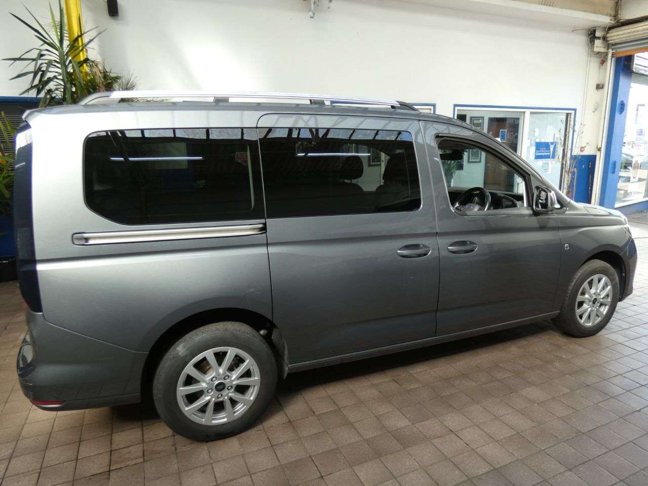 2023 FORD GRAND TOURNEO CONNECT 2023 FORD GRAND TOURNEO CONNECT