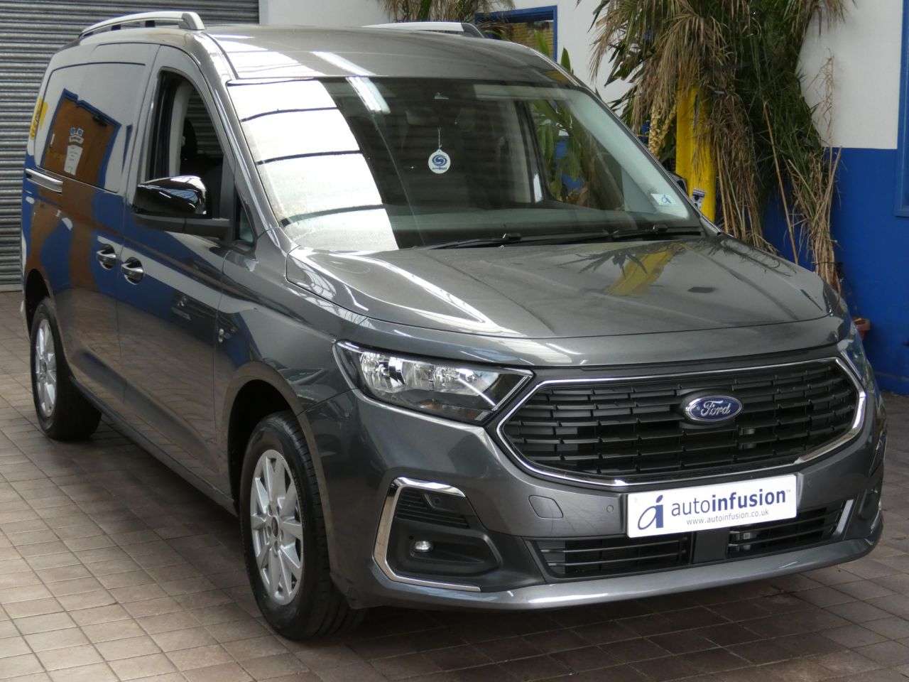 A 2023 FORD GRAND TOURNEO CONNECT 2.0 EcoBlue Titanium MPV 5dr Diesel Manual Euro 6 (s/s) (122 ps) 1 OWNER SE A 2023 FORD GRAND TOURNEO CONNECT 2.0 EcoBlue Titanium MPV 5dr Diesel Manual Euro 6 (s/s) (122 ps) 1 OWNER SE