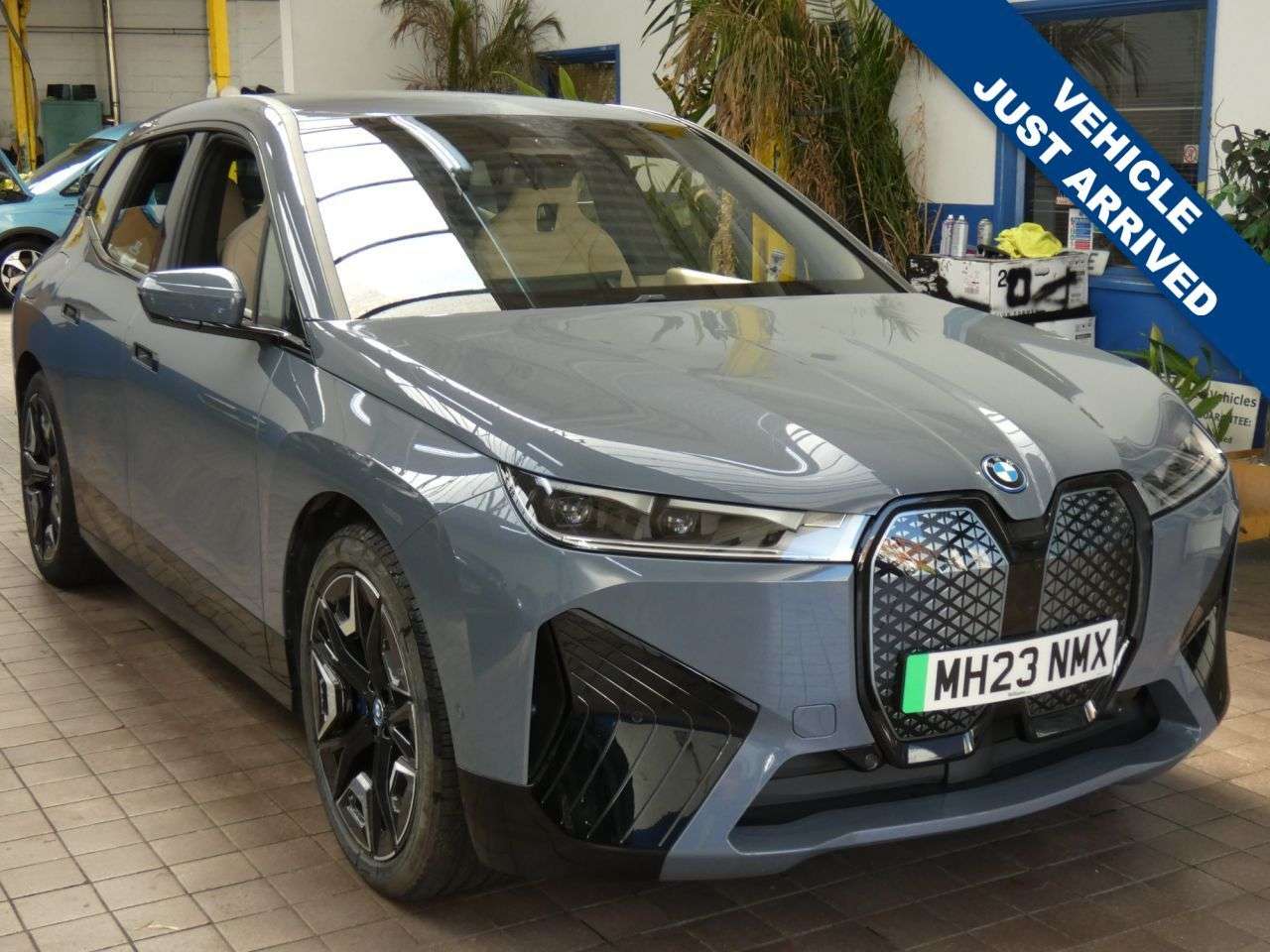 A 2023 BMW IX 40 76.6kWh M Sport SUV 5dr Electric Auto xDrive (11kW Charger) (326 ps) LOW A 2023 BMW IX 40 76.6kWh M Sport SUV 5dr Electric Auto xDrive (11kW Charger) (326 ps) LOW
