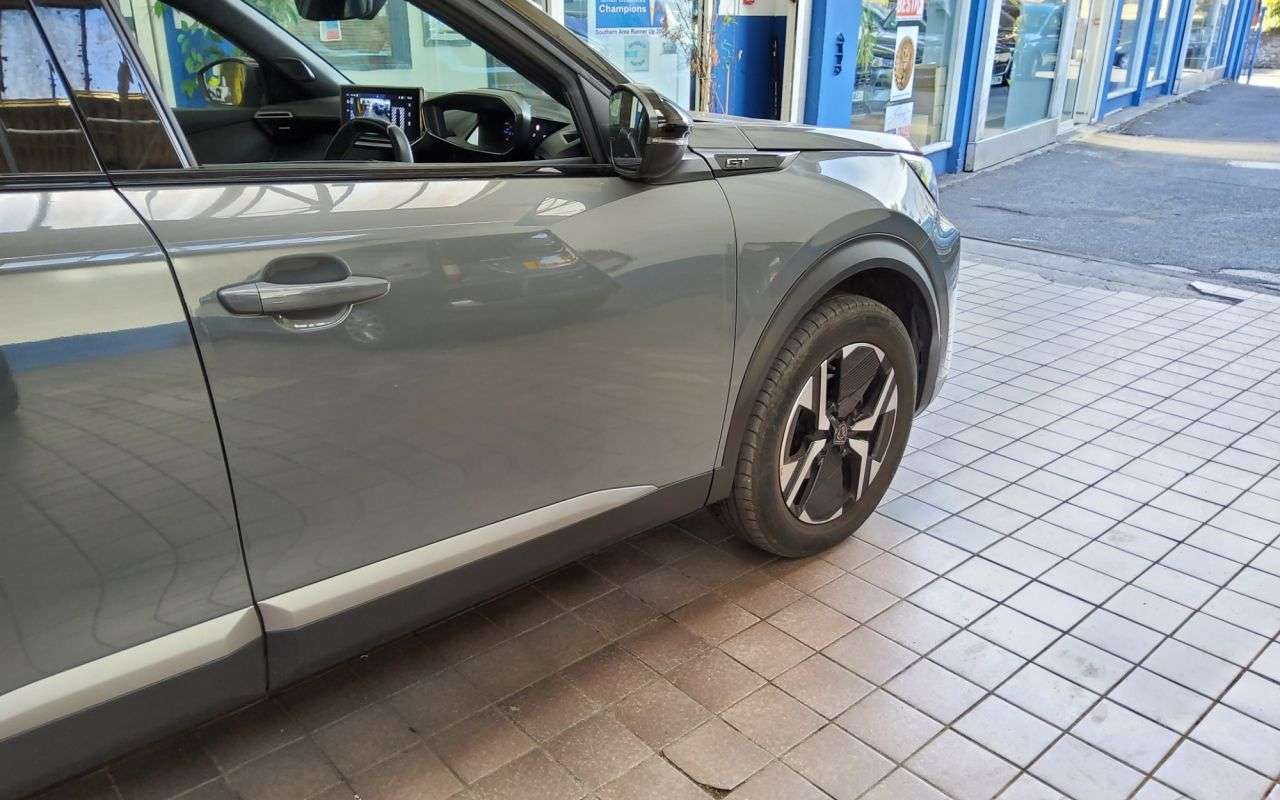 2023 PEUGEOT 2008 2023 PEUGEOT 2008