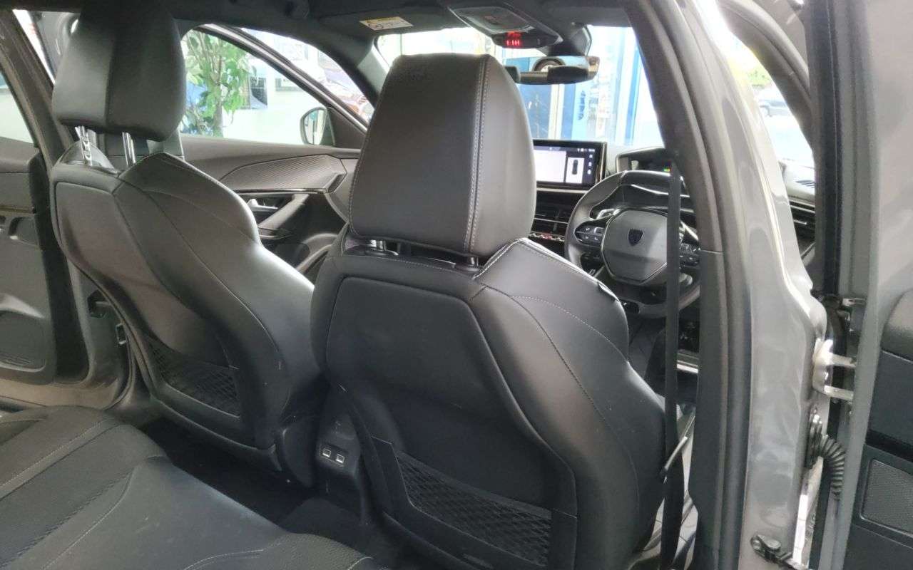 2023 PEUGEOT 2008 2023 PEUGEOT 2008