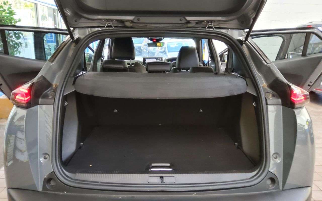 2023 PEUGEOT 2008 2023 PEUGEOT 2008