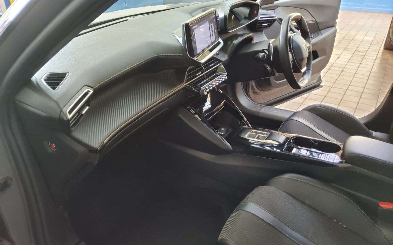 2023 PEUGEOT 2008 2023 PEUGEOT 2008