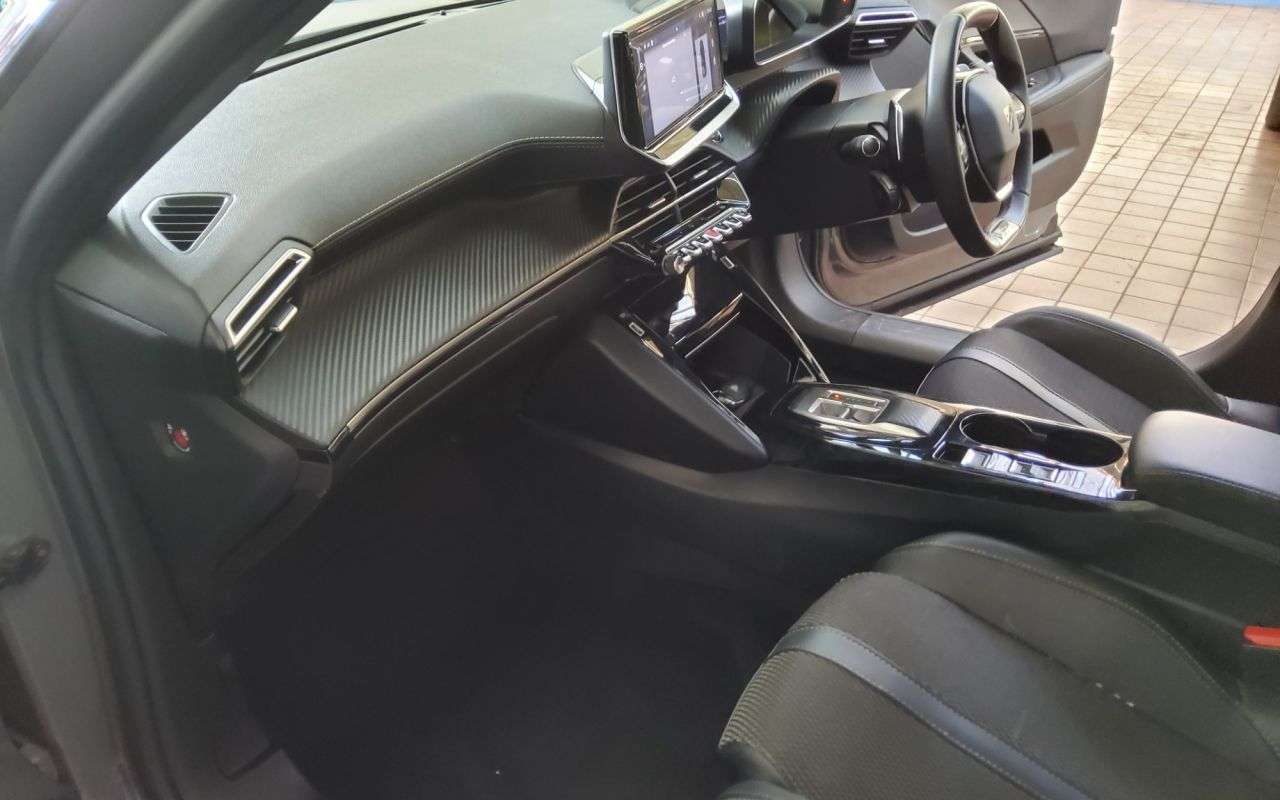 2023 PEUGEOT 2008 2023 PEUGEOT 2008