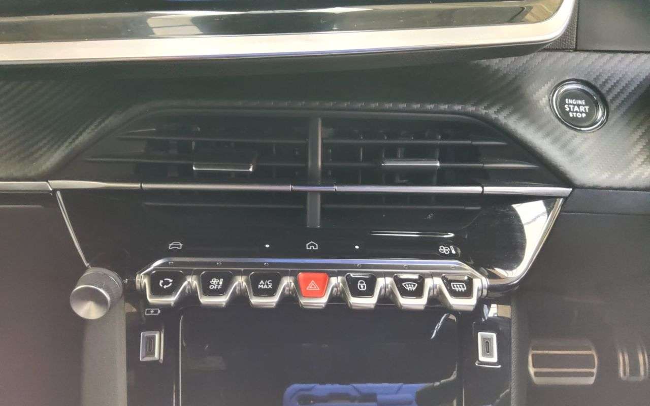 2023 PEUGEOT 2008 2023 PEUGEOT 2008