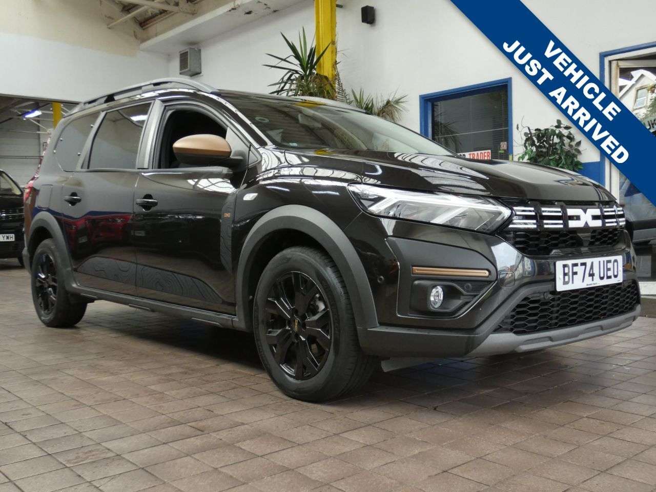 A 2024 DACIA JOGGER 1.0 TCe EXTREME MPV 5dr Petrol Manual Euro 6 (s/s) (110 ps) 1 OWNER SERVICE A 2024 DACIA JOGGER 1.0 TCe EXTREME MPV 5dr Petrol Manual Euro 6 (s/s) (110 ps) 1 OWNER SERVICE