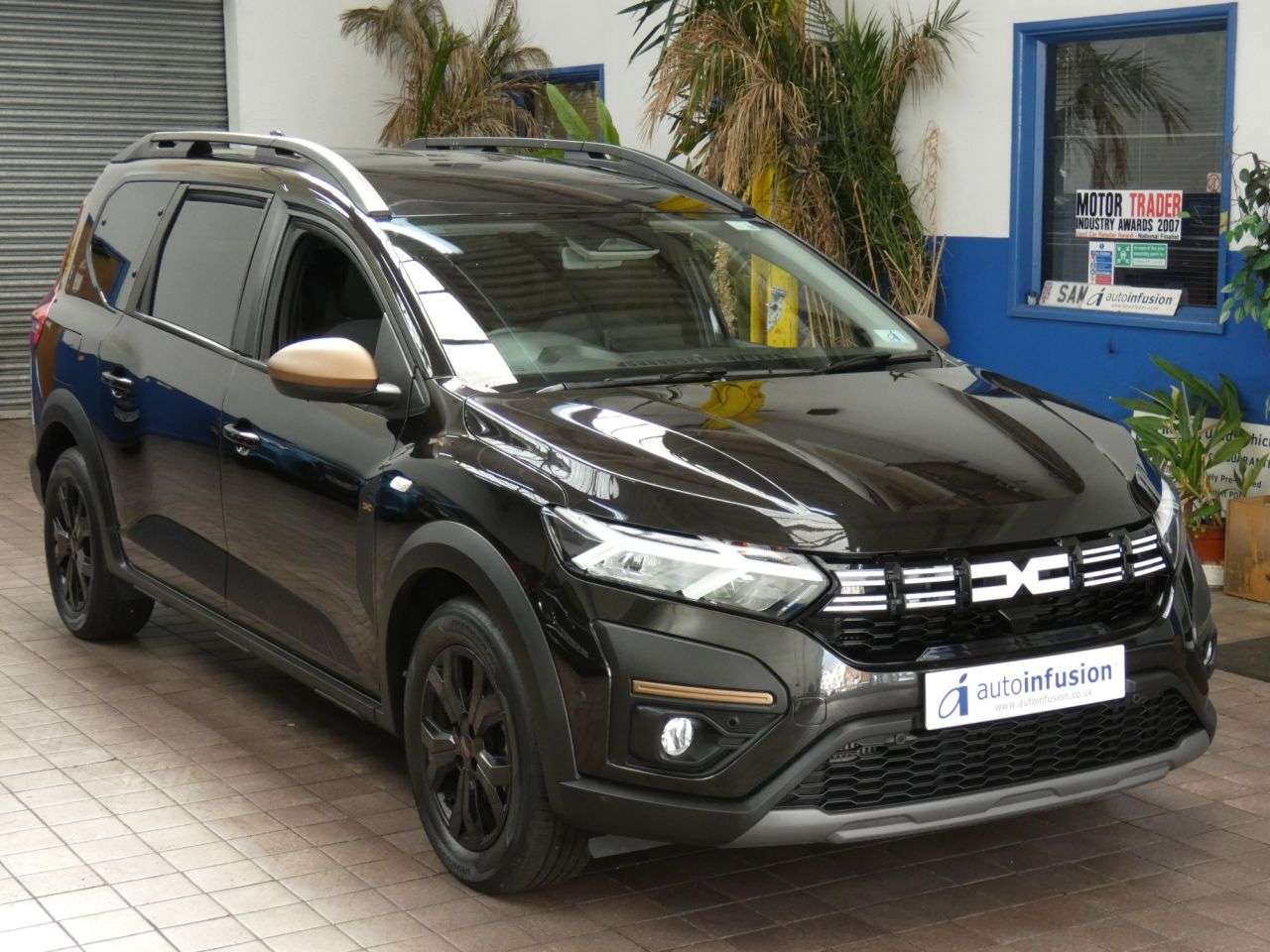A 2024 DACIA JOGGER 1.0 TCe EXTREME MPV 5dr Petrol Manual Euro 6 (s/s) (110 ps) 1 OWNER SERVICE A 2024 DACIA JOGGER 1.0 TCe EXTREME MPV 5dr Petrol Manual Euro 6 (s/s) (110 ps) 1 OWNER SERVICE