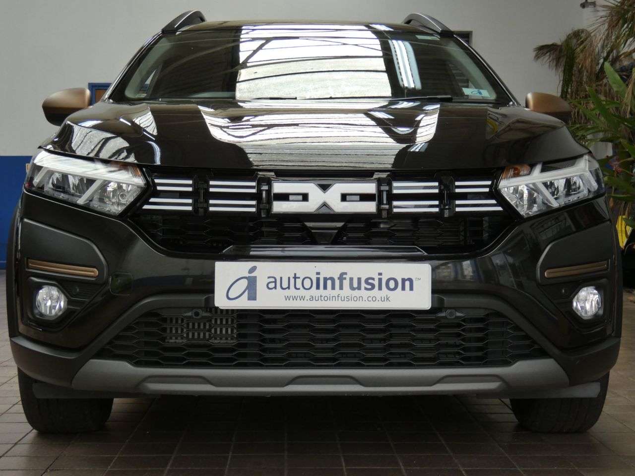 A 2024 DACIA JOGGER 1.0 TCe EXTREME MPV 5dr Petrol Manual Euro 6 (s/s) (110 ps) 1 OWNER SERVICE A 2024 DACIA JOGGER 1.0 TCe EXTREME MPV 5dr Petrol Manual Euro 6 (s/s) (110 ps) 1 OWNER SERVICE