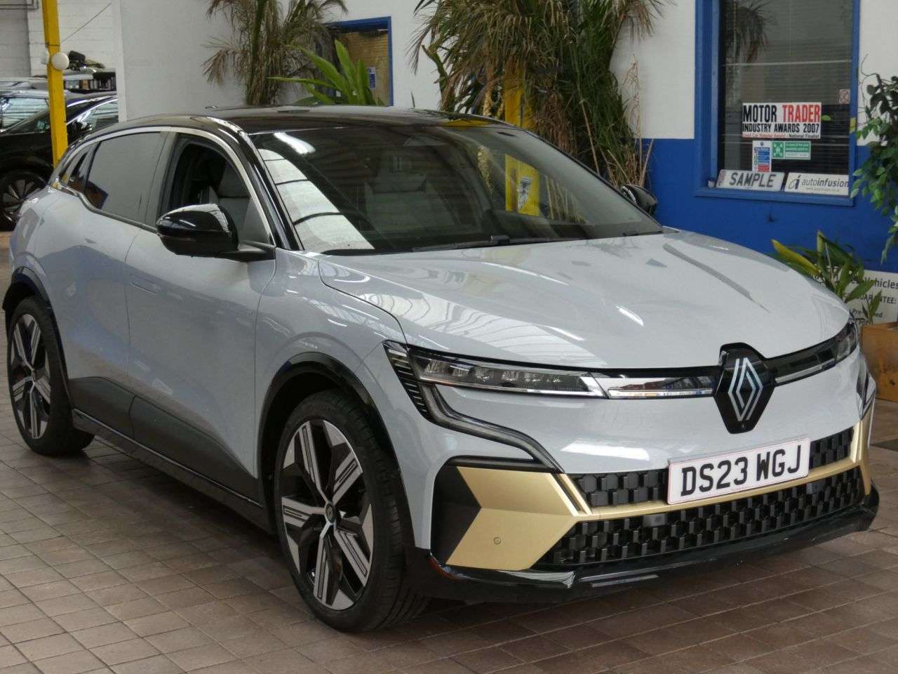 2023 RENAULT MEGANE E-TECH 2023 RENAULT MEGANE E-TECH