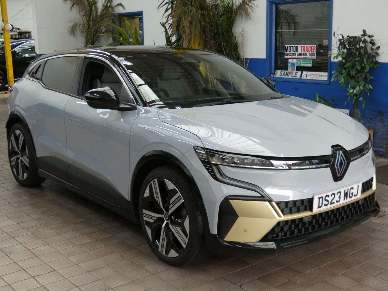 2023 RENAULT MEGANE E-TECH 2023 RENAULT MEGANE E-TECH