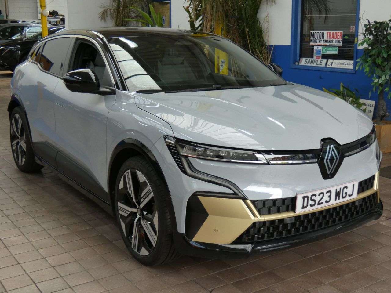 2023 RENAULT MEGANE E-TECH 2023 RENAULT MEGANE E-TECH