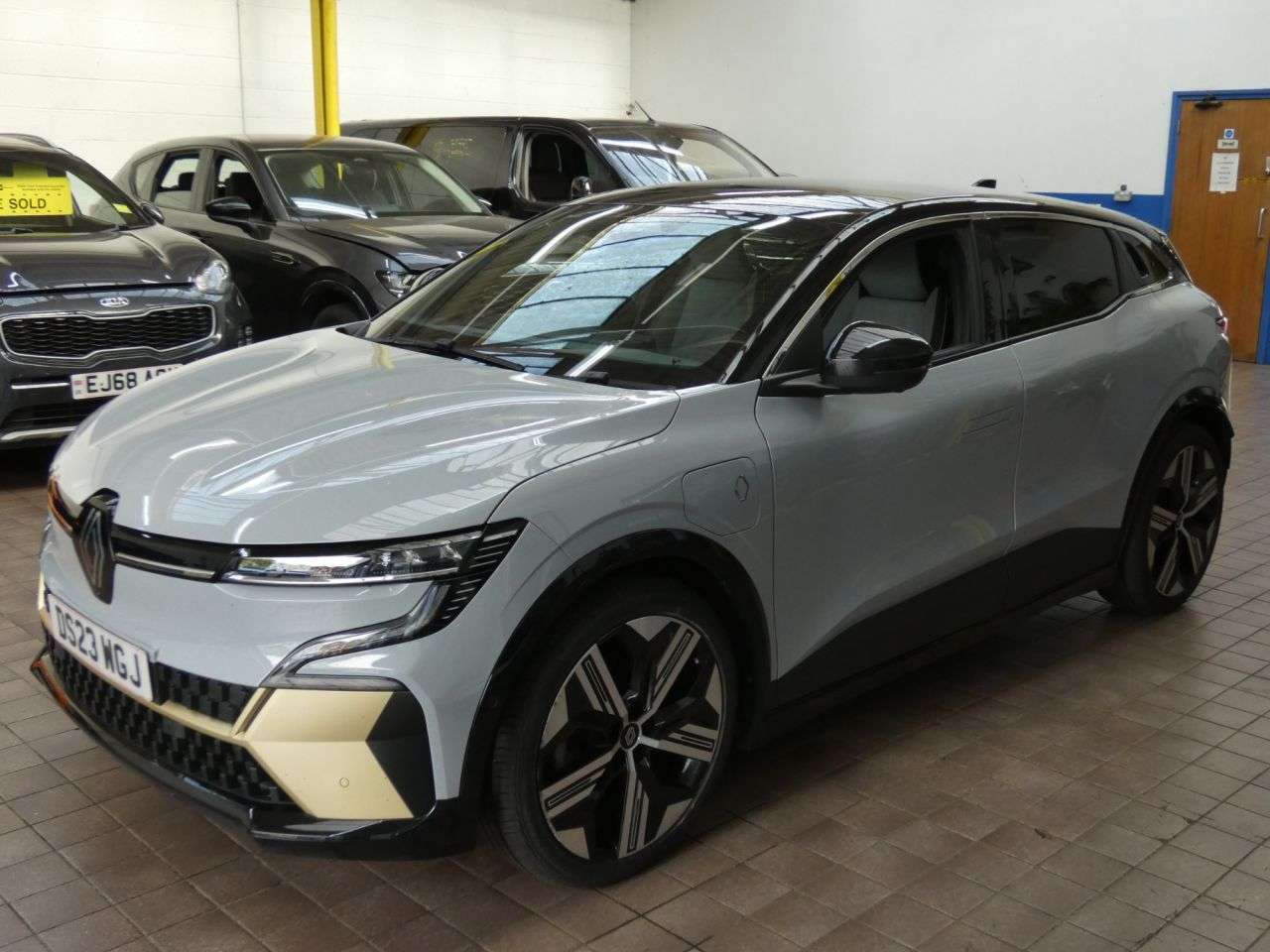 2023 RENAULT MEGANE E-TECH 2023 RENAULT MEGANE E-TECH