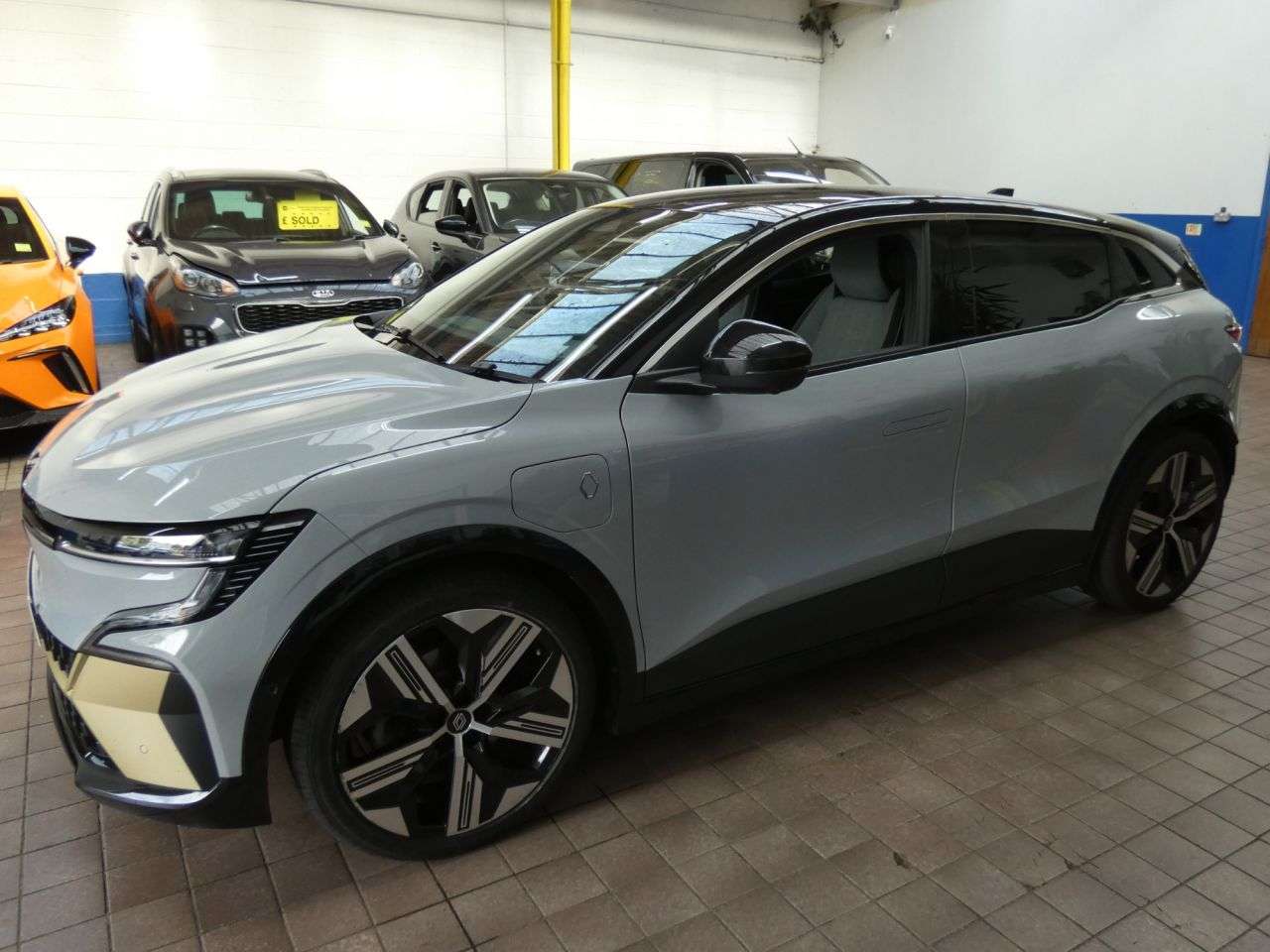 2023 RENAULT MEGANE E-TECH 2023 RENAULT MEGANE E-TECH