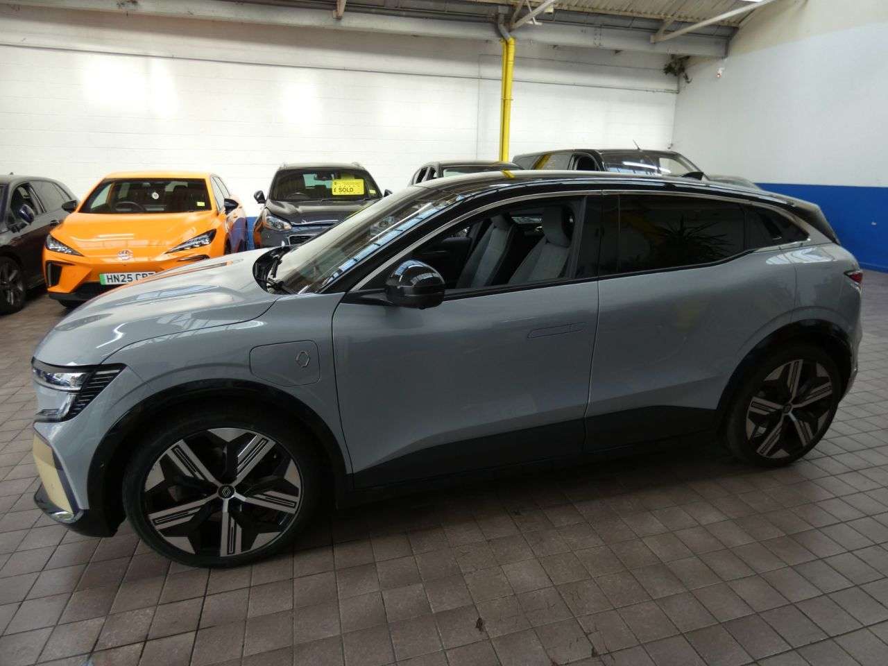 2023 RENAULT MEGANE E-TECH 2023 RENAULT MEGANE E-TECH