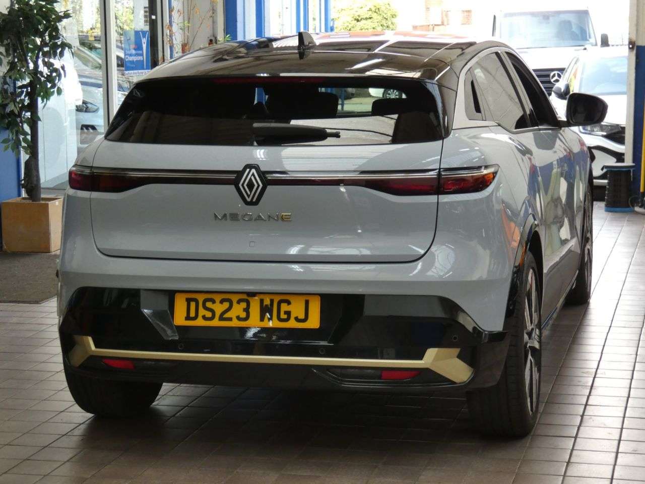 2023 RENAULT MEGANE E-TECH 2023 RENAULT MEGANE E-TECH