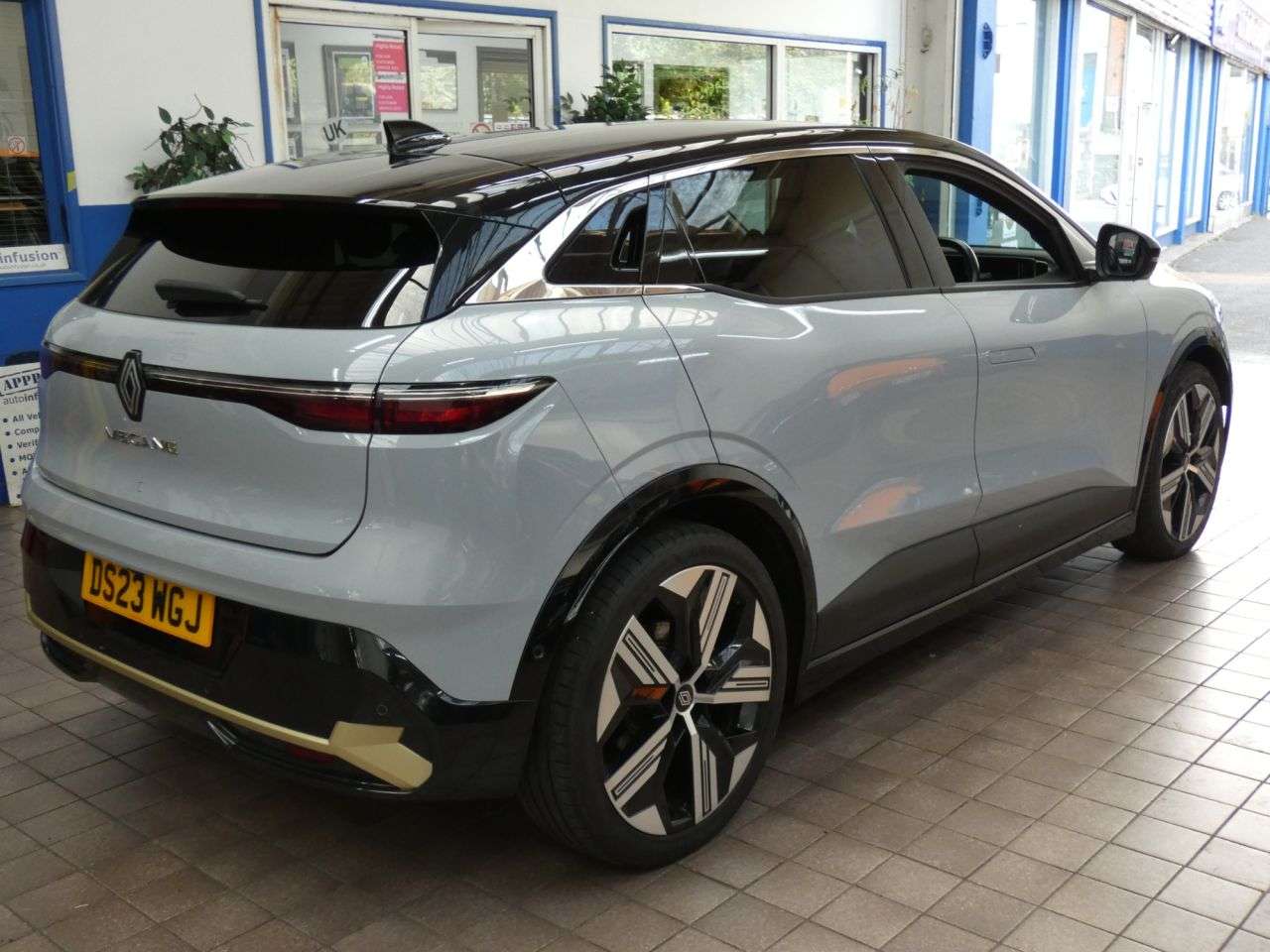 2023 RENAULT MEGANE E-TECH 2023 RENAULT MEGANE E-TECH