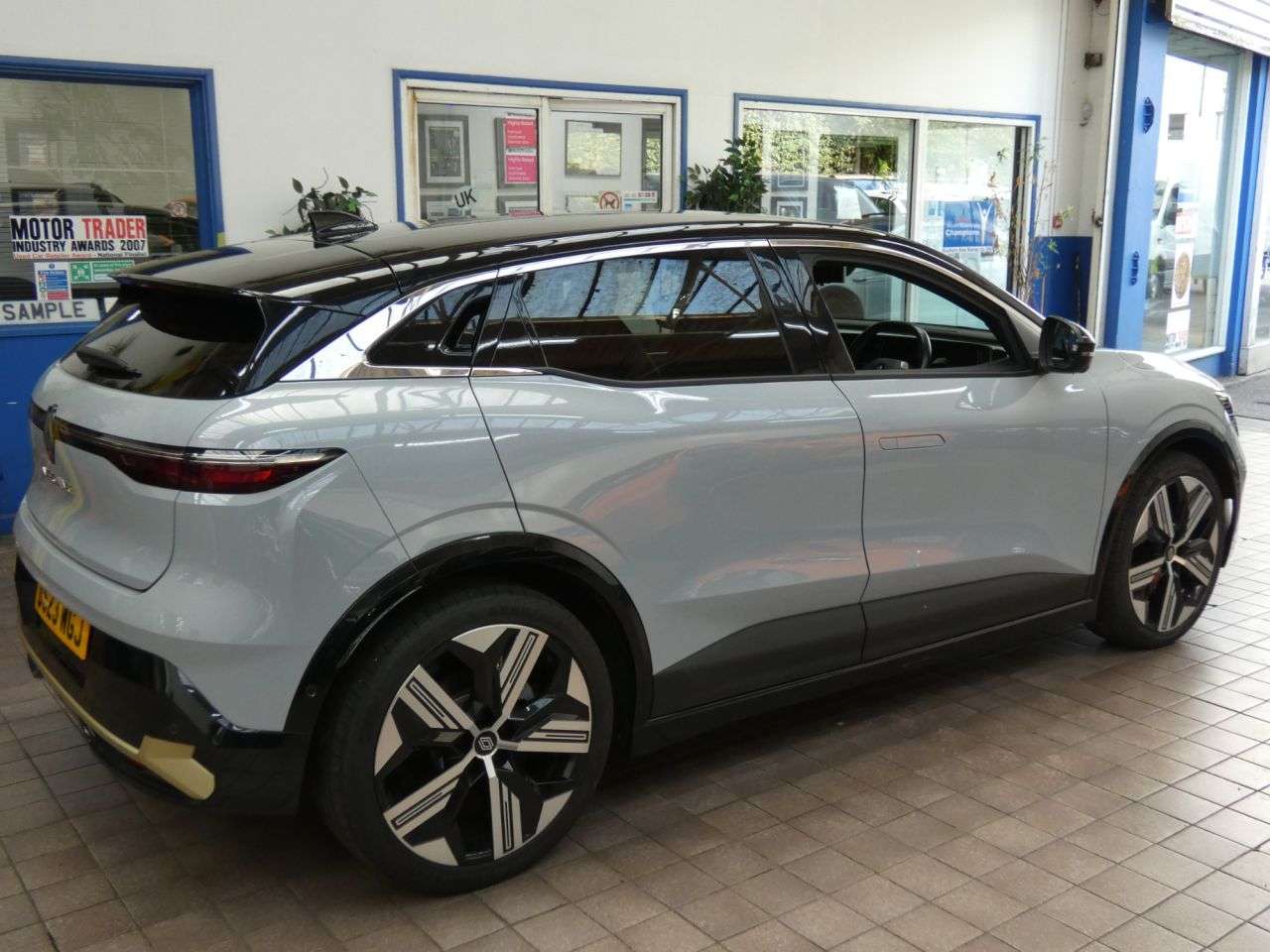 2023 RENAULT MEGANE E-TECH 2023 RENAULT MEGANE E-TECH