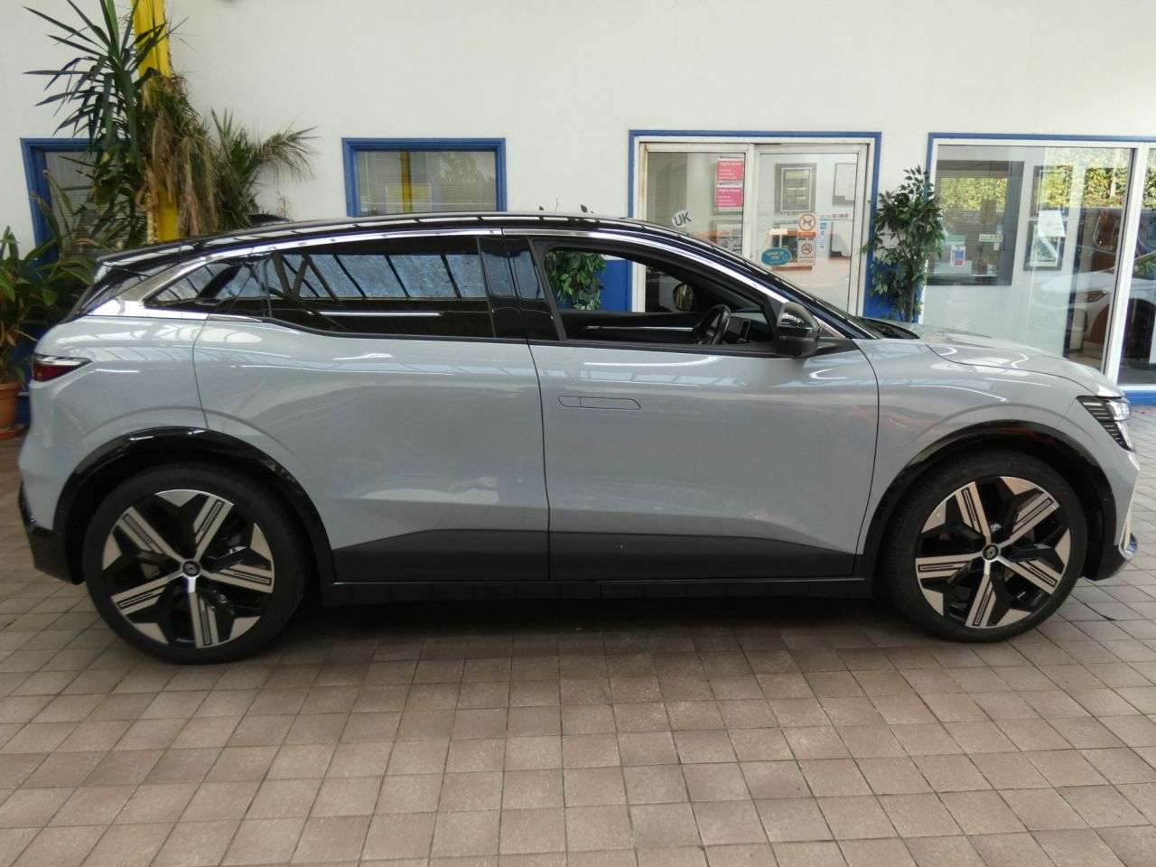 2023 RENAULT MEGANE E-TECH 2023 RENAULT MEGANE E-TECH