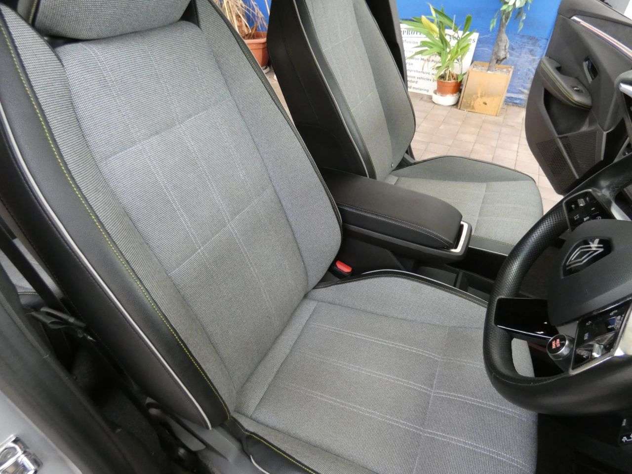 2023 RENAULT MEGANE E-TECH 2023 RENAULT MEGANE E-TECH