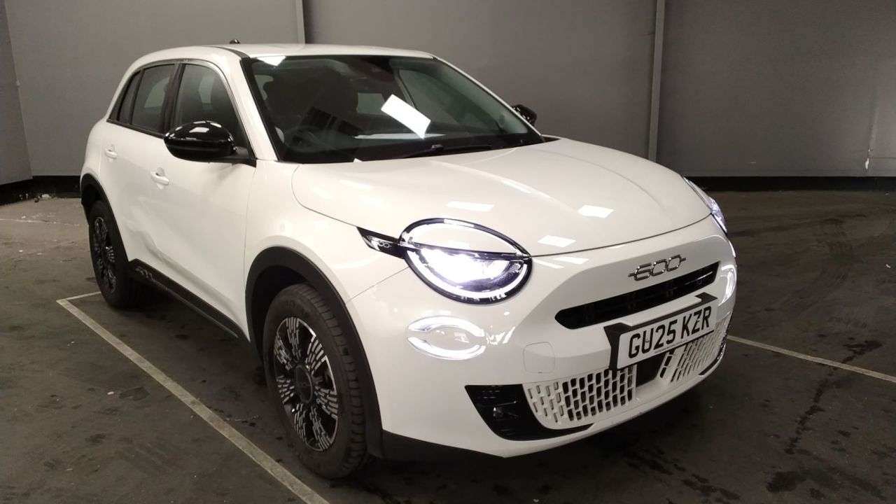 A 2025 FIAT 600 1.2 MHEV SUV 5dr Petrol Hybrid e-DCT Euro 6 (s/s) (100 ps) 1 OWNER WARRANTY A 2025 FIAT 600 1.2 MHEV SUV 5dr Petrol Hybrid e-DCT Euro 6 (s/s) (100 ps) 1 OWNER WARRANTY