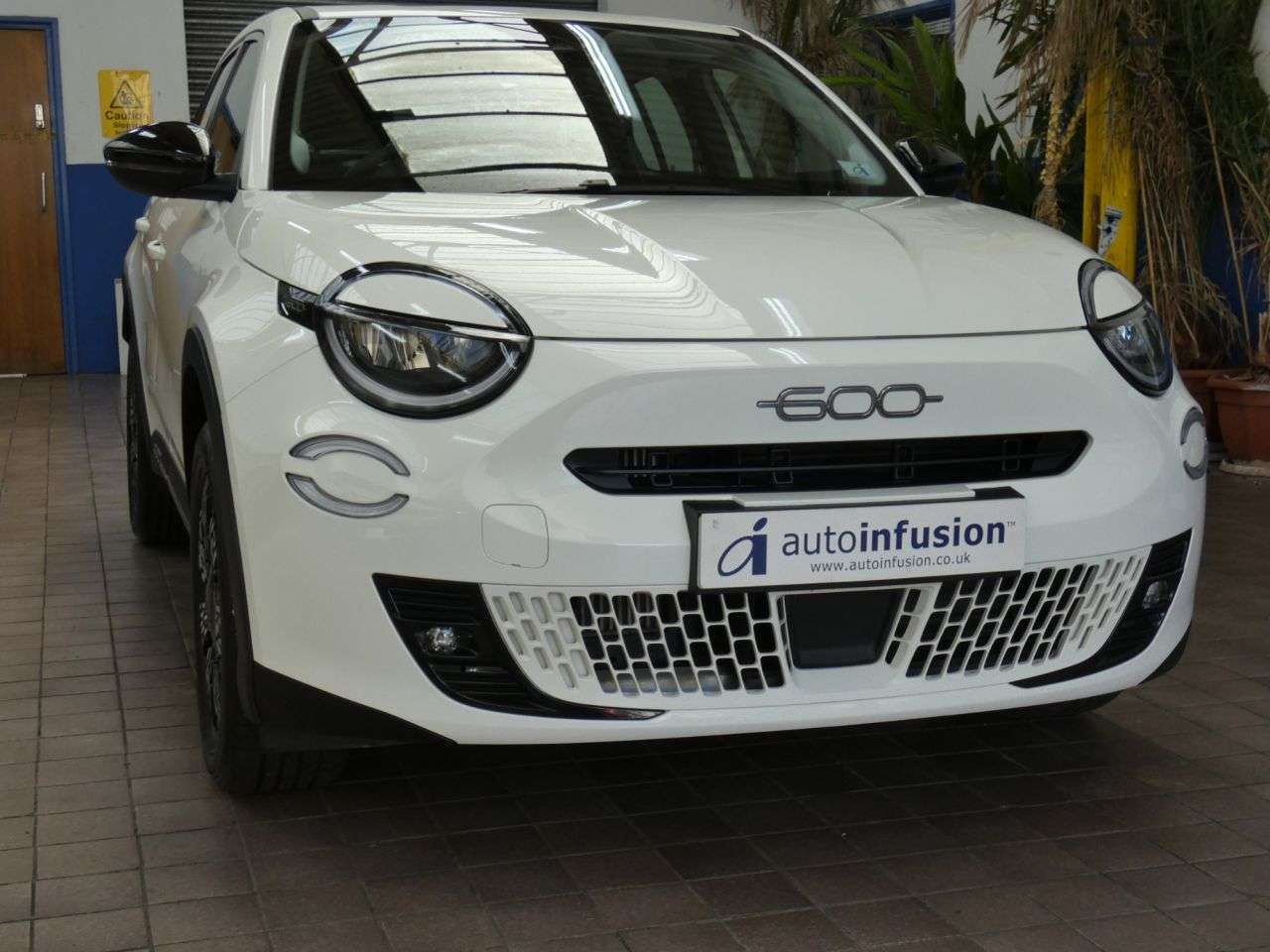 A 2025 FIAT 600 1.2 MHEV SUV 5dr Petrol Hybrid e-DCT Euro 6 (s/s) (100 ps) 1 OWNER WARRANTY A 2025 FIAT 600 1.2 MHEV SUV 5dr Petrol Hybrid e-DCT Euro 6 (s/s) (100 ps) 1 OWNER WARRANTY