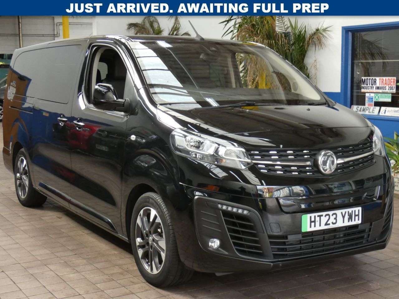 A 2023 VAUXHALL VIVARO LIFE ELECTRIC 50kWh Ultimate MPV 5dr Electric Auto LWB (8 Seat, 11kW Charger) (136 ps) 1 A 2023 VAUXHALL VIVARO LIFE ELECTRIC 50kWh Ultimate MPV 5dr Electric Auto LWB (8 Seat, 11kW Charger) (136 ps) 1