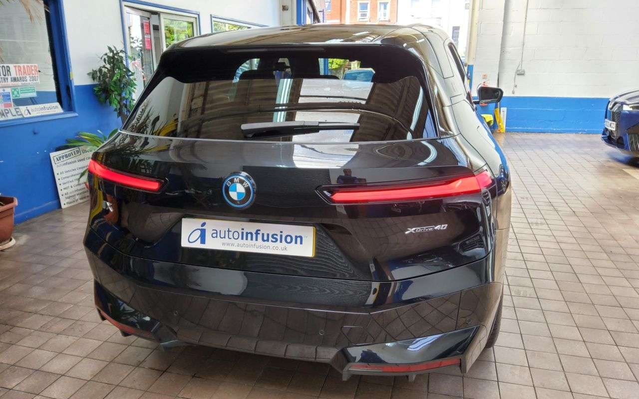 2022 BMW IX 2022 BMW IX