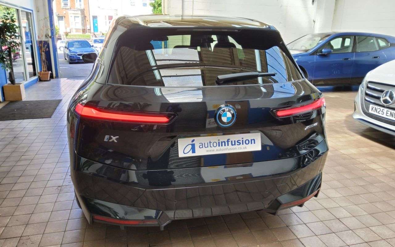 2022 BMW IX 2022 BMW IX