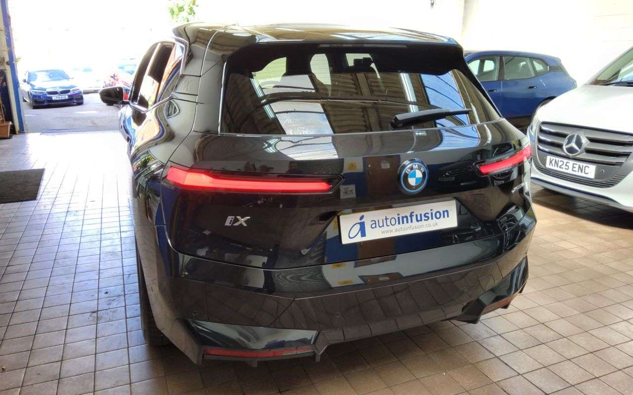 2022 BMW IX 2022 BMW IX