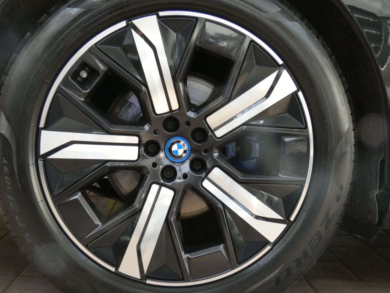 2022 BMW IX 2022 BMW IX