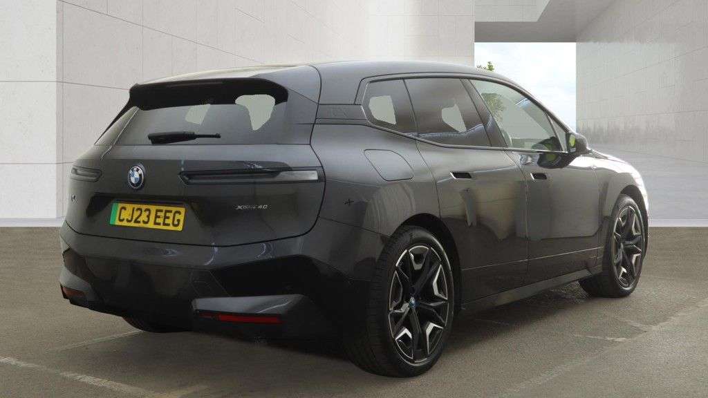 A 2023 BMW IX 40 76.6kWh M Sport SUV 5dr Electric Auto xDrive (11kW Charger) (326 ps) 1 O A 2023 BMW IX 40 76.6kWh M Sport SUV 5dr Electric Auto xDrive (11kW Charger) (326 ps) 1 O